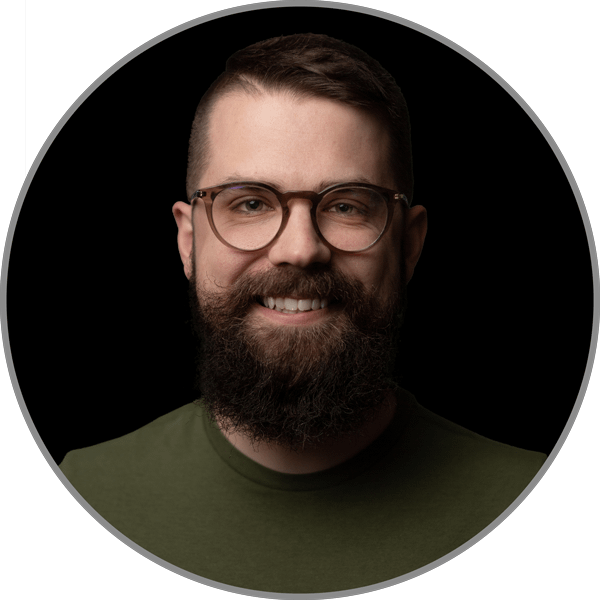 headshot-with-circle